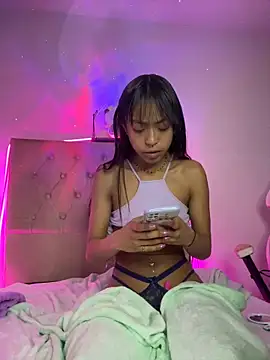 bonnie 18x online show from January 9, 2025, 2:43 am