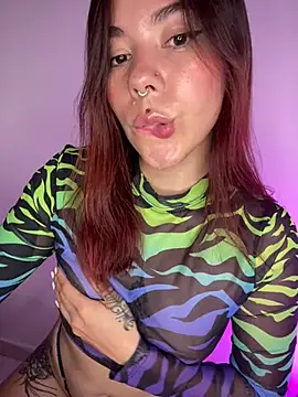 luccianagreyy online show from February 4, 2025, 8:49 pm