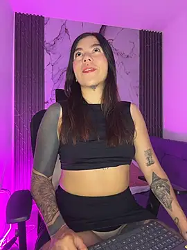 luccianagreyy online show from July 15, 2026, 11:26 am