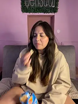 PoliBenett  online show from January 14, 2025, 11:05 pm