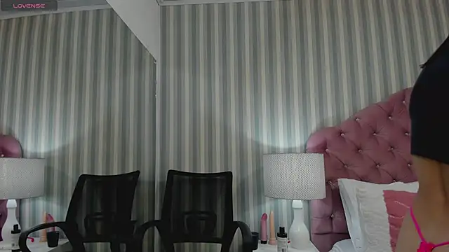 HazelMoret online show from March 6, 2025, 11:58 am