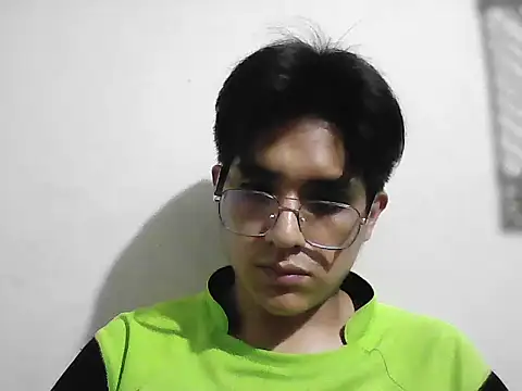 Snapshot of HardDick2 chatting on February 24, 2026, 4:43 am HardDick2 online show from February 24, 2026, 4:43 am