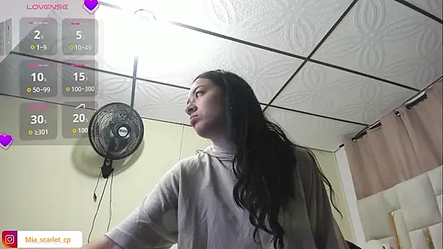 Mia scarlet69 online show from January 17, 2026, 12:32 pm