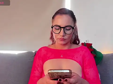 Snapshot of Hanna_Clark_ chatting on December 14, 2024, 6:30 pm Hanna Clark online show from December 14, 2024, 6:30 pm