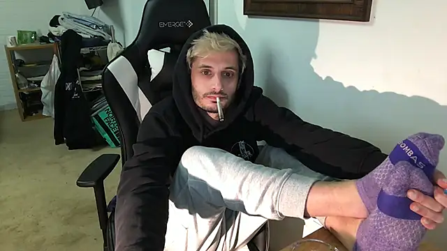 Dylansd online show from March 4, 2025, 6:47 am