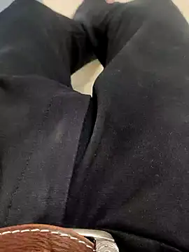 themostnaughtiestguyy online show from October 16, 2025, 9:32 am