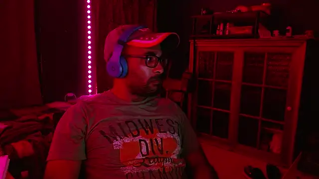 Snapshot of _______the chatting on December 19, 2025, 2:29 am the online show from December 19, 2025, 2:29 am