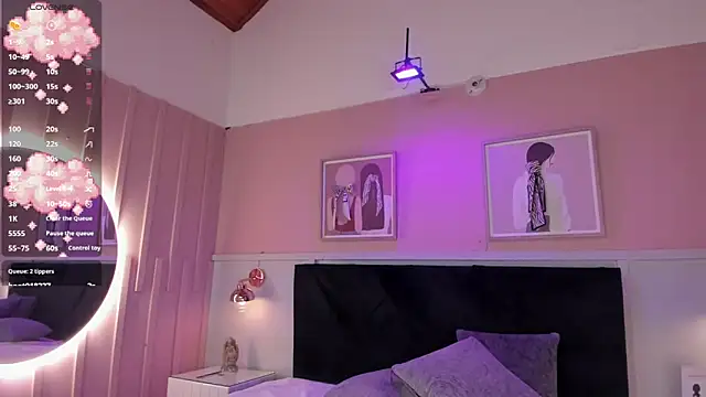 elodie walker online show from March 25, 2026, 12:11 pm