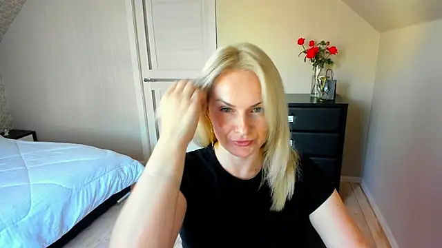 Alicee Gracee online show from October 3, 2025, 7:49 am