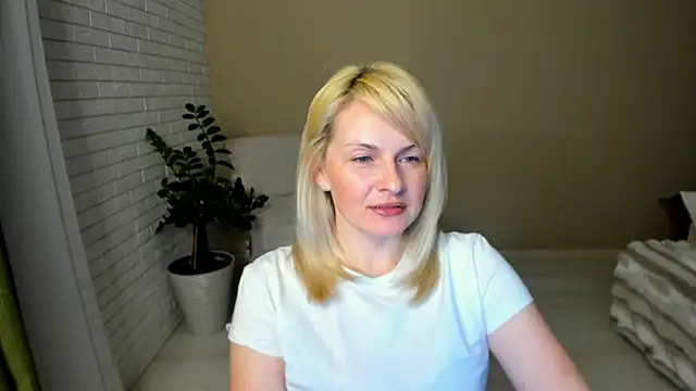 Alicee Gracee online show from February 24, 2026, 6:28 pm