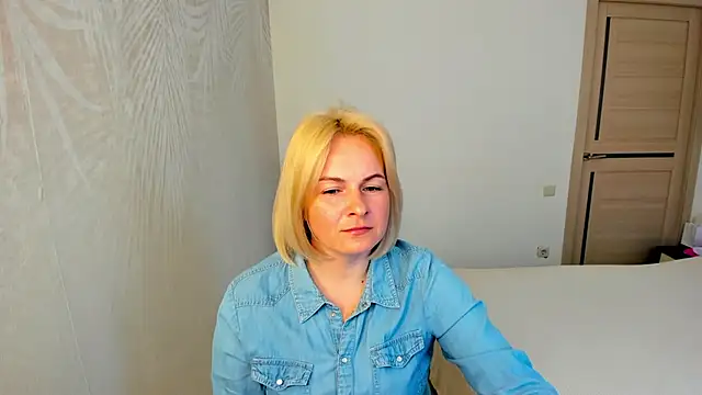 Alicee Gracee online show from April 19, 2026, 11:42 am