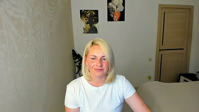 Alicee Gracee online show from July 24, 2026, 7:45 pm