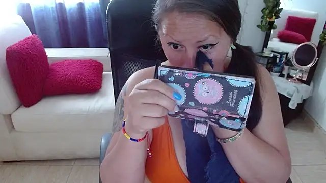Snapshot of miss_evoleth2 chatting on May 21, 2026, 5:31 pm miss evoleth2 online show from May 21, 2026, 5:31 pm