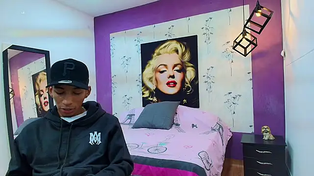 Snapshot of alejandro_king1 chatting on February 17, 2025, 12:38 pm alejandro king1 online show from February 17, 2025, 12:38 pm