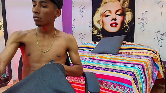 Snapshot of alejandro_king1 chatting on February 24, 2025, 3:53 pm alejandro king1 online show from February 24, 2025, 3:53 pm