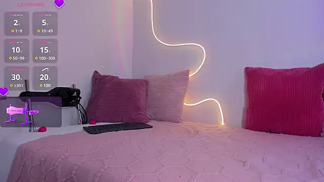 karlahush online show from December 9, 2024, 8:44 pm