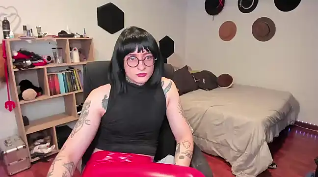 Snapshot of ShiiraVelkor chatting on December 27, 2024, 12:45 pm ShiiraVelkor online show from December 27, 2024, 12:45 pm