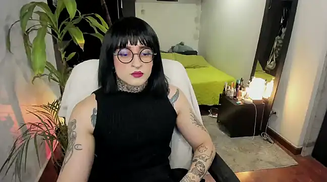 Snapshot of ShiiraVelkor chatting on March 5, 2025, 9:04 pm ShiiraVelkor online show from March 5, 2025, 9:04 pm