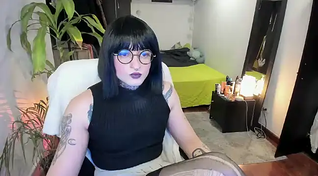 Snapshot of ShiiraVelkor chatting on March 10, 2025, 9:07 pm ShiiraVelkor online show from March 10, 2025, 9:07 pm