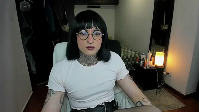 Snapshot of ShiiraVelkor chatting on September 13, 2025, 9:53 am ShiiraVelkor online show from September 13, 2025, 9:53 am