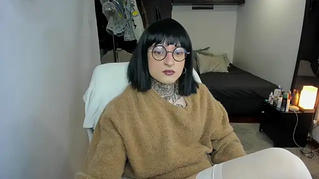 Snapshot of ShiiraVelkor chatting on September 26, 2025, 9:46 am ShiiraVelkor online show from September 26, 2025, 9:46 am