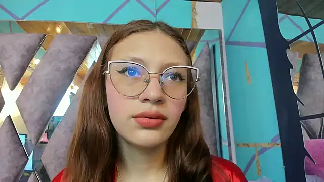 Snapshot of LARICSABLUE chatting on March 6, 2025, 4:07 pm LARICSABLUE online show from March 6, 2025, 4:07 pm