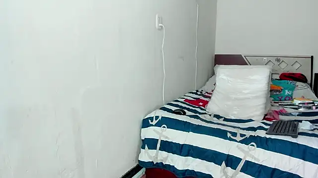 Snapshot of Brianrosex chatting on March 5, 2025, 4:13 am Brianrosex online show from March 5, 2025, 4:13 am