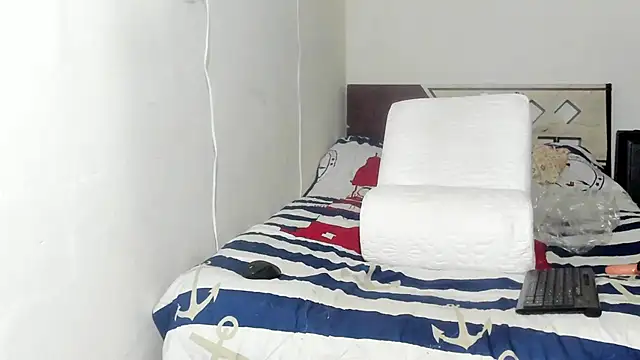 Snapshot of Brianrosex chatting on March 15, 2025, 8:15 am Brianrosex online show from March 15, 2025, 8:15 am