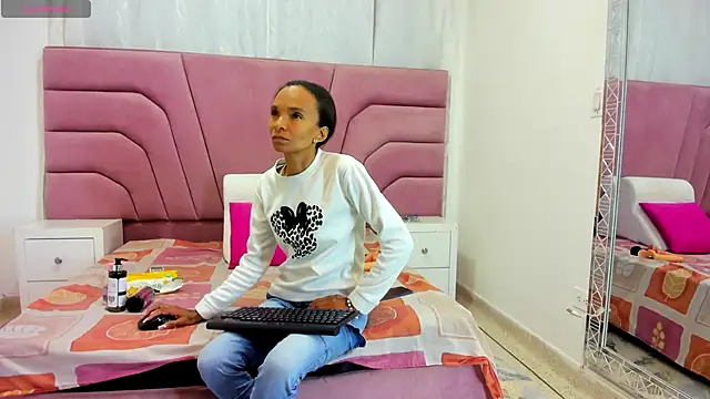 Snapshot of Brianrosex chatting on November 24, 2025, 3:39 am Brianrosex online show from November 24, 2025, 3:39 am