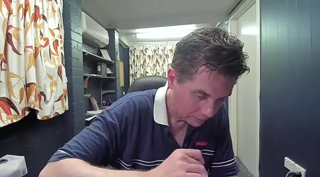 Snapshot of tilobinder chatting on December 4, 2024, 5:00 pm tilobinder online show from December 4, 2024, 5:00 pm