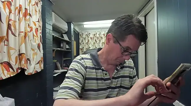 Snapshot of tilobinder chatting on December 7, 2024, 12:02 pm tilobinder online show from December 7, 2024, 12:02 pm