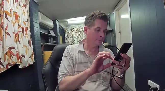 Snapshot of tilobinder chatting on March 14, 2025, 4:09 pm tilobinder online show from March 14, 2025, 4:09 pm