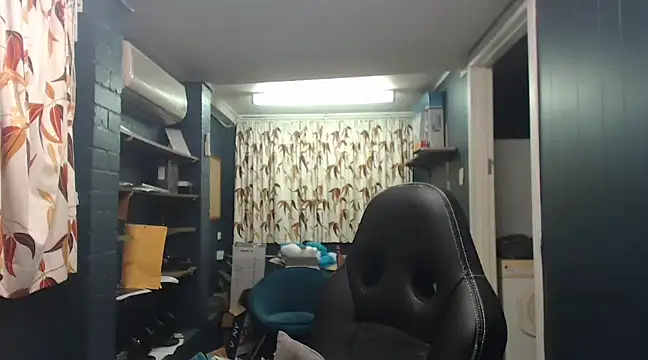 Snapshot of tilobinder chatting on March 20, 2025, 2:21 pm tilobinder online show from March 20, 2025, 2:21 pm