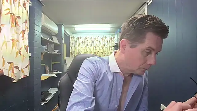 Snapshot of tilobinder chatting on October 31, 2025, 1:45 pm tilobinder online show from October 31, 2025, 1:45 pm