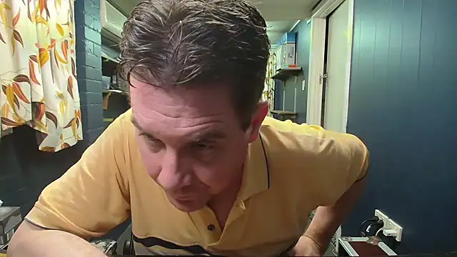 Snapshot of tilobinder chatting on November 25, 2025, 2:17 pm tilobinder online show from November 25, 2025, 2:17 pm