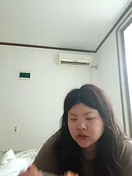 Snapshot of hello098712 chatting on March 21, 2025, 1:45 am hello098712 online show from March 21, 2025, 1:45 am