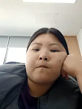 Snapshot of hello098712 chatting on September 18, 2025, 3:30 am hello098712 online show from September 18, 2025, 3:30 am