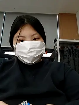 Snapshot of hello098712 chatting on October 17, 2025, 3:31 am hello098712 online show from October 17, 2025, 3:31 am