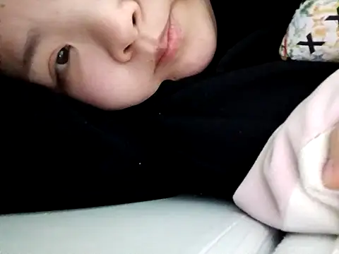 Snapshot of hello098712 chatting on February 15, 2026, 12:14 pm hello098712 online show from February 15, 2026, 12:14 pm