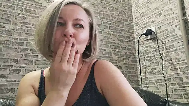 EdithManning online show from January 5, 2025, 12:21 pm