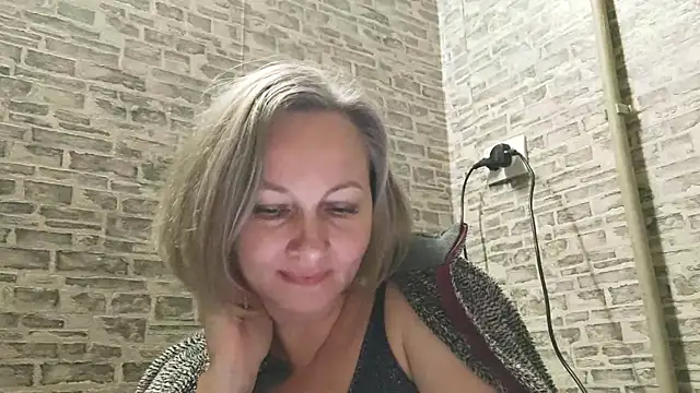 EdithManning online show from January 6, 2025, 3:51 pm