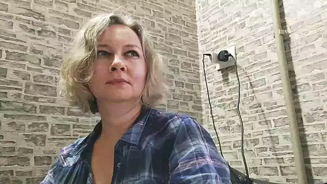 EdithManning online show from January 14, 2025, 12:14 pm