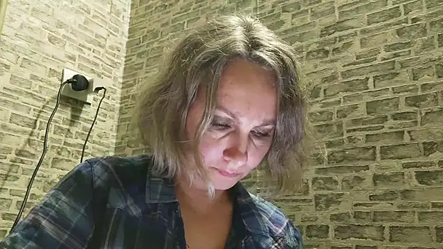 EdithManning online show from January 18, 2025, 2:23 pm