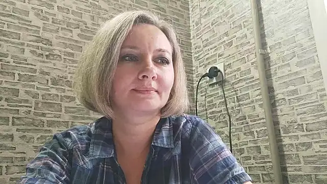 EdithManning online show from January 21, 2025, 9:03 am