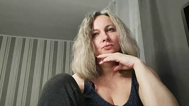 EdithManning online show from February 6, 2026, 6:44 pm