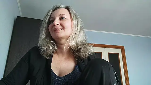 EdithManning online show from March 11, 2026, 12:33 pm