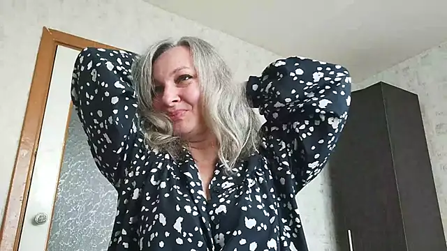 EdithManning online show from May 21, 2026, 5:58 am