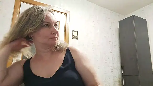 EdithManning online show from May 23, 2026, 6:23 pm
