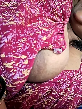 Snapshot of Hot-Anuska chatting on February 11, 2025, 9:42 am Hot-Anuska online show from February 11, 2025, 9:42 am