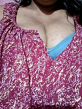 Snapshot of Hot-Anuska chatting on February 13, 2025, 2:09 pm Hot-Anuska online show from February 13, 2025, 2:09 pm